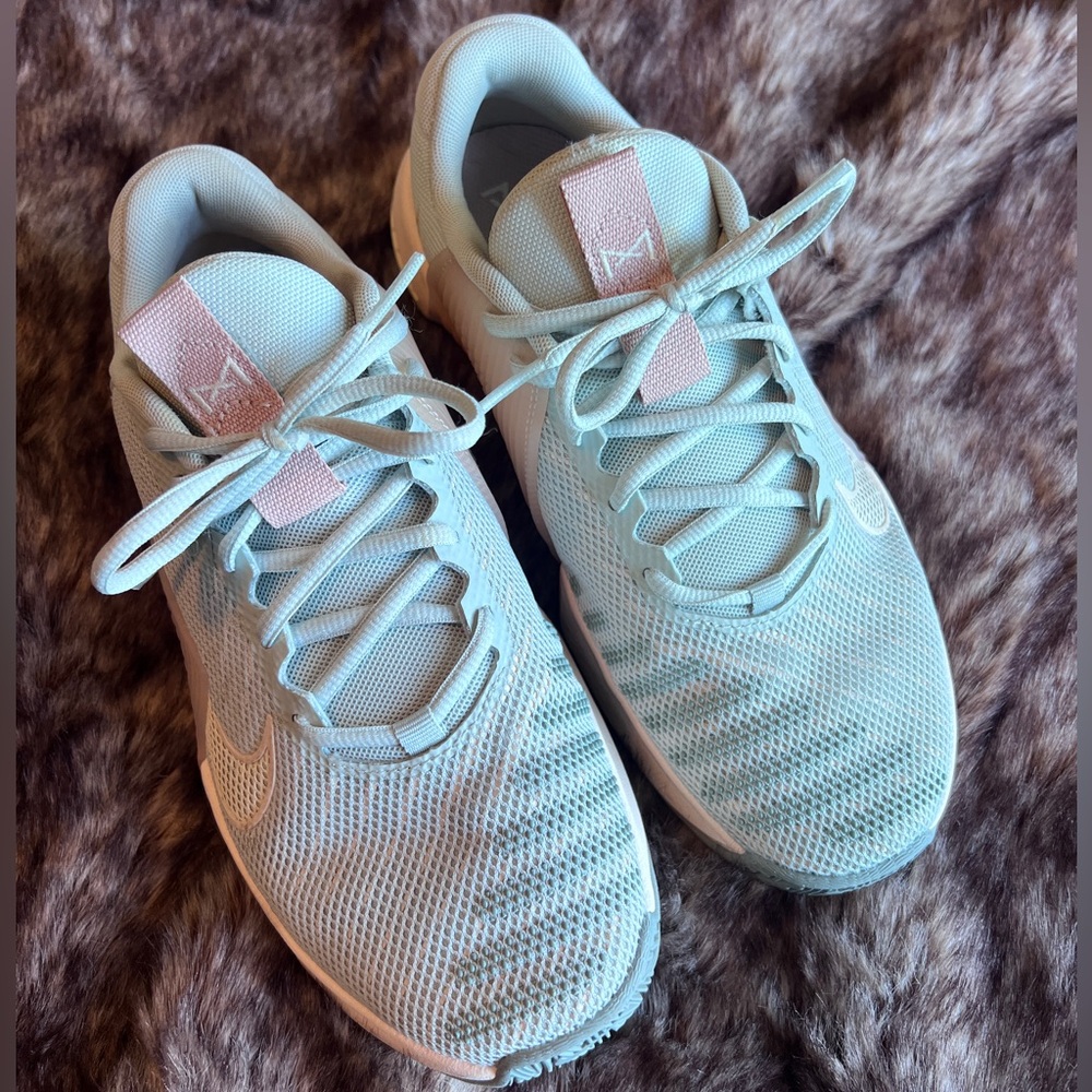 Nike Ladies Metcon 9 size 9.5